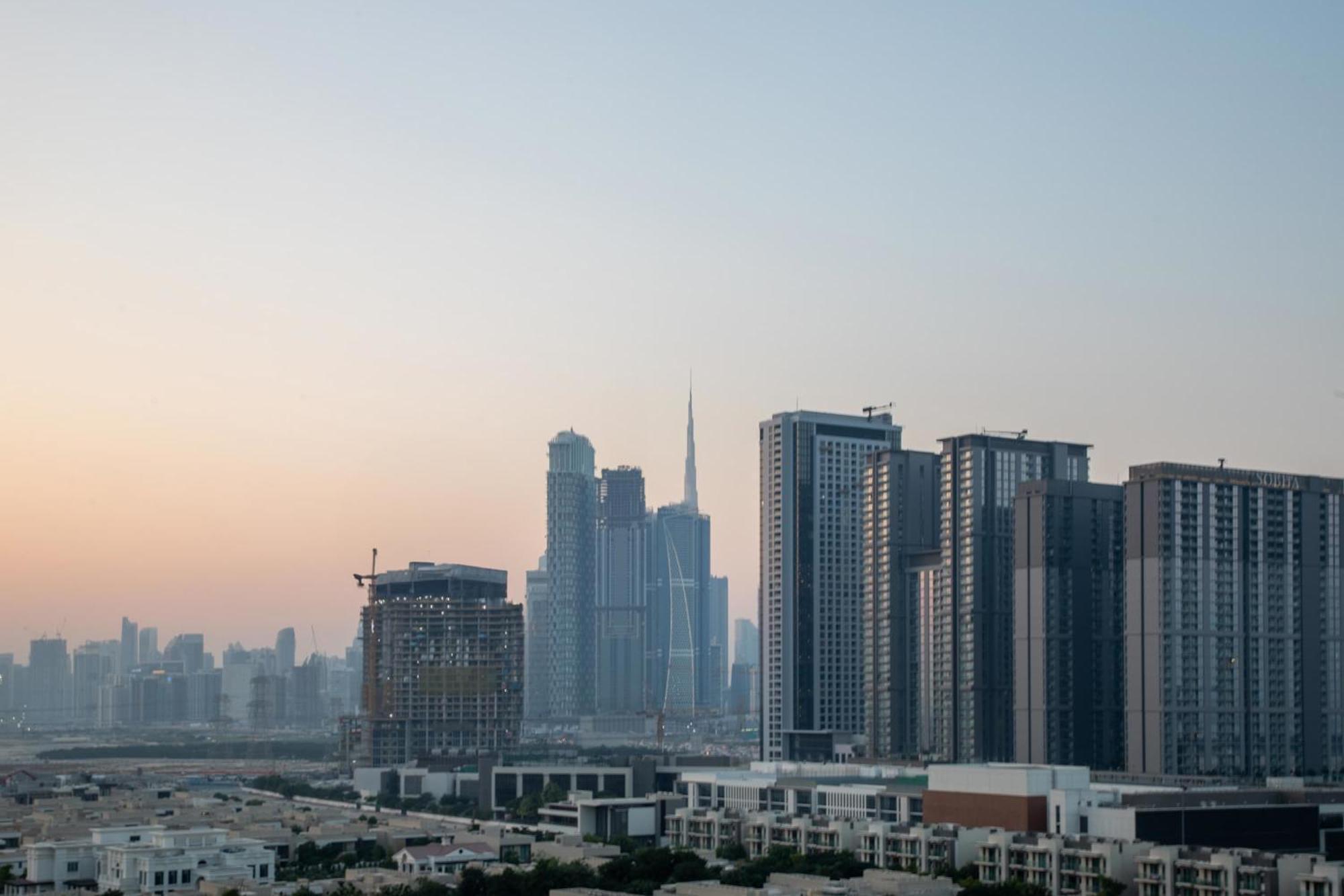 Frank Porter - Sobha Waves 1 Apartment Dubai Exterior photo