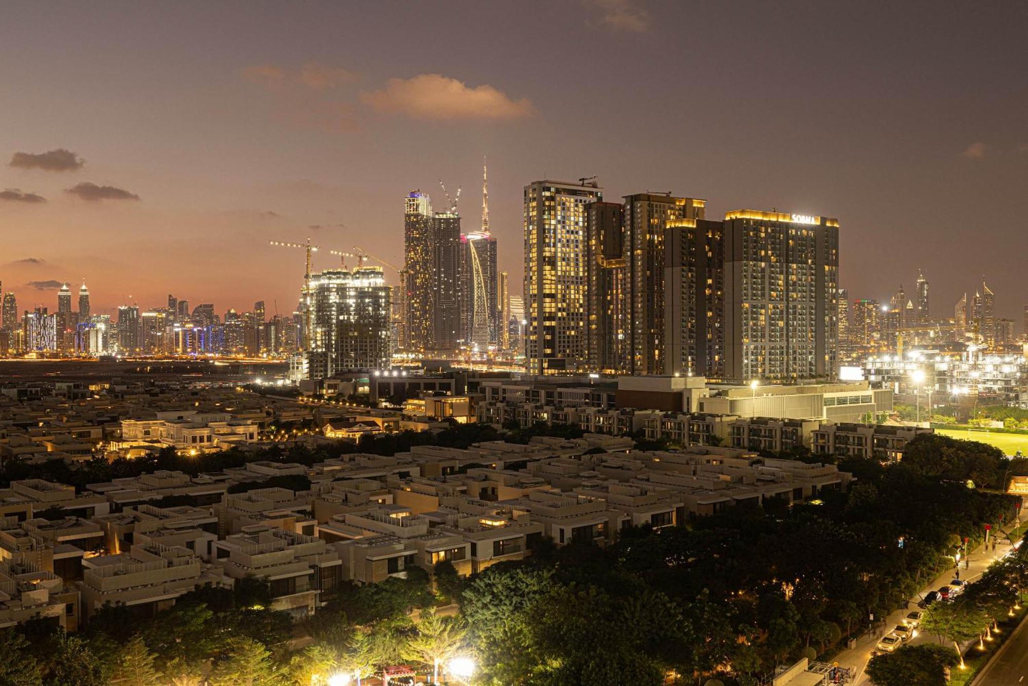 Frank Porter - Sobha Waves 1 Apartment Dubai Exterior photo